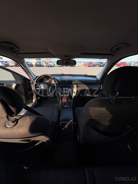 Mercedes C 240