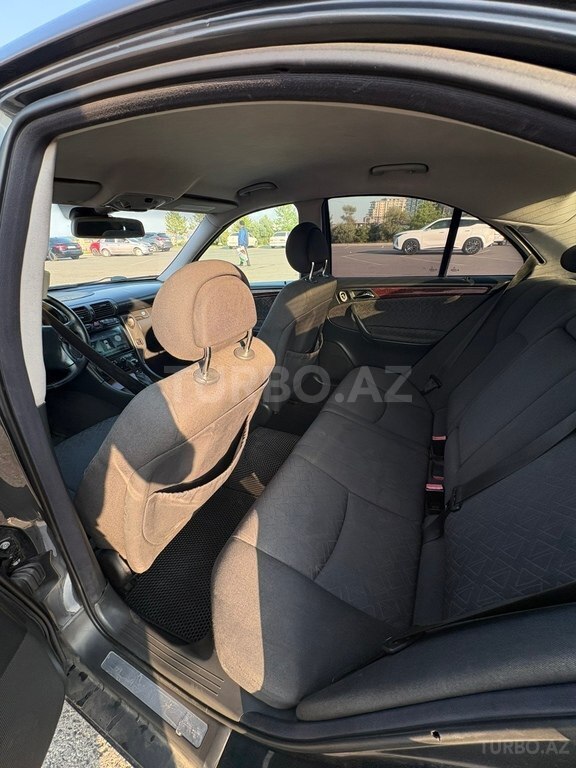 Mercedes C 240