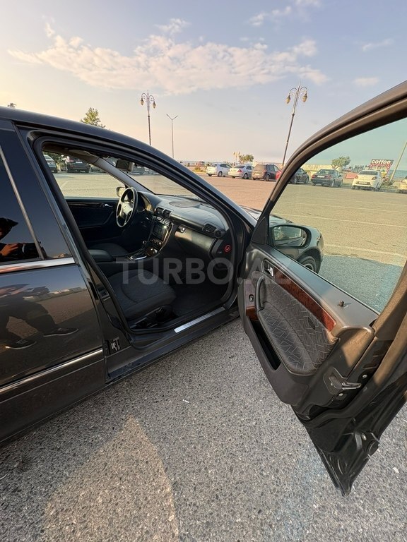 Mercedes C 240
