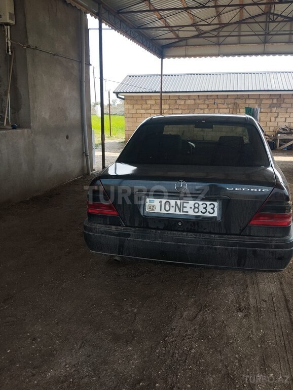 Mercedes C 180