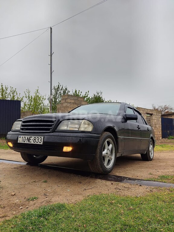 Mercedes C 180