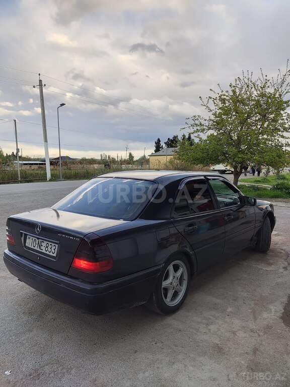 Mercedes C 180