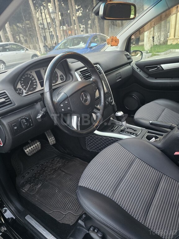 Mercedes B 170