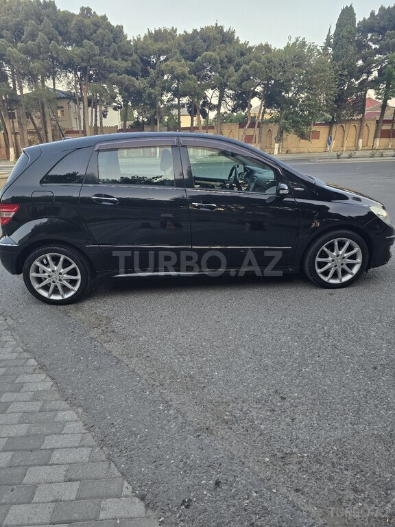 Mercedes B 170