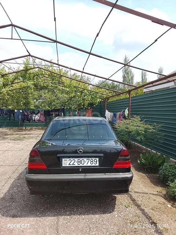 Mercedes C 230