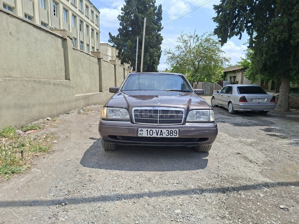 Mercedes C 180