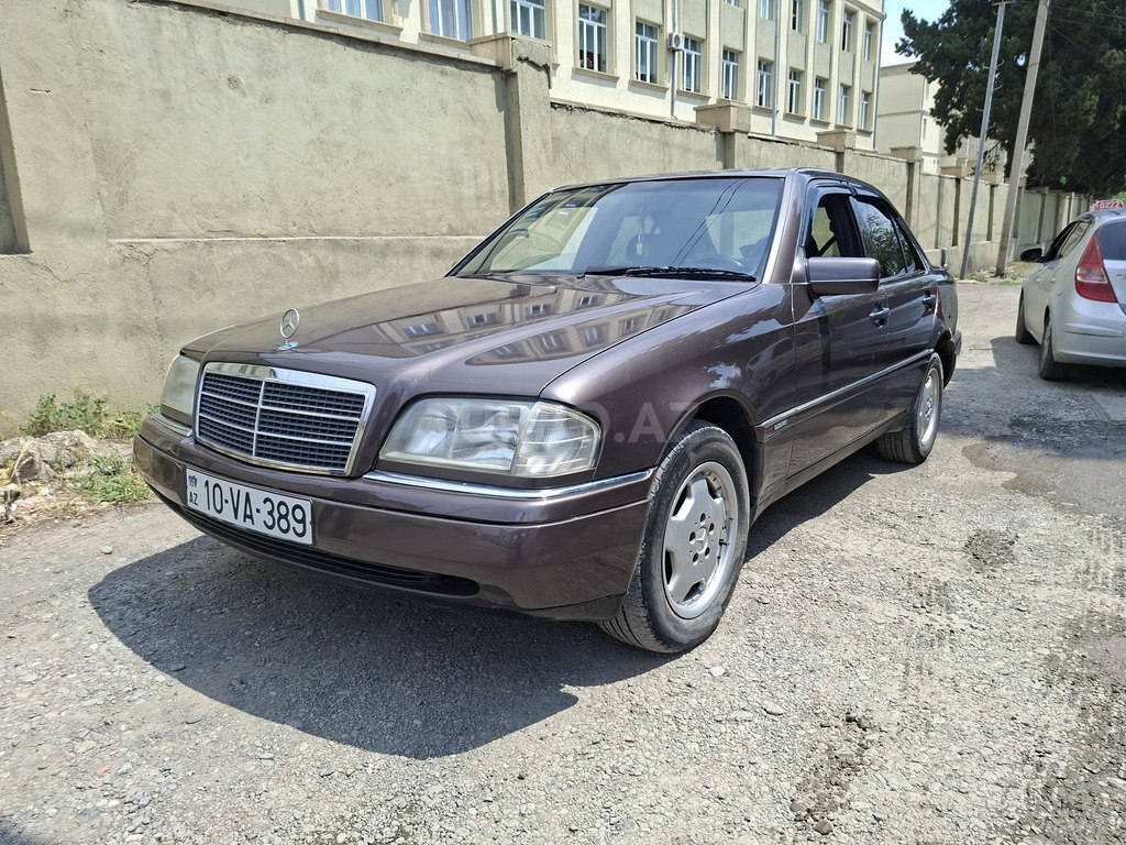 Mercedes C 180