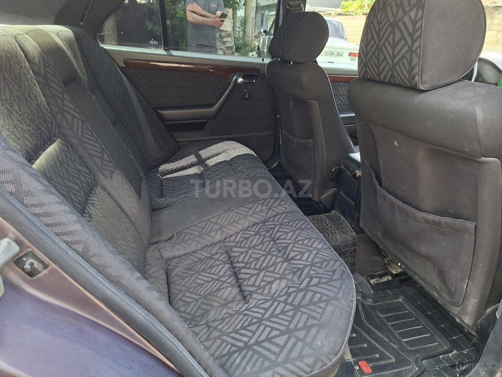Mercedes C 180