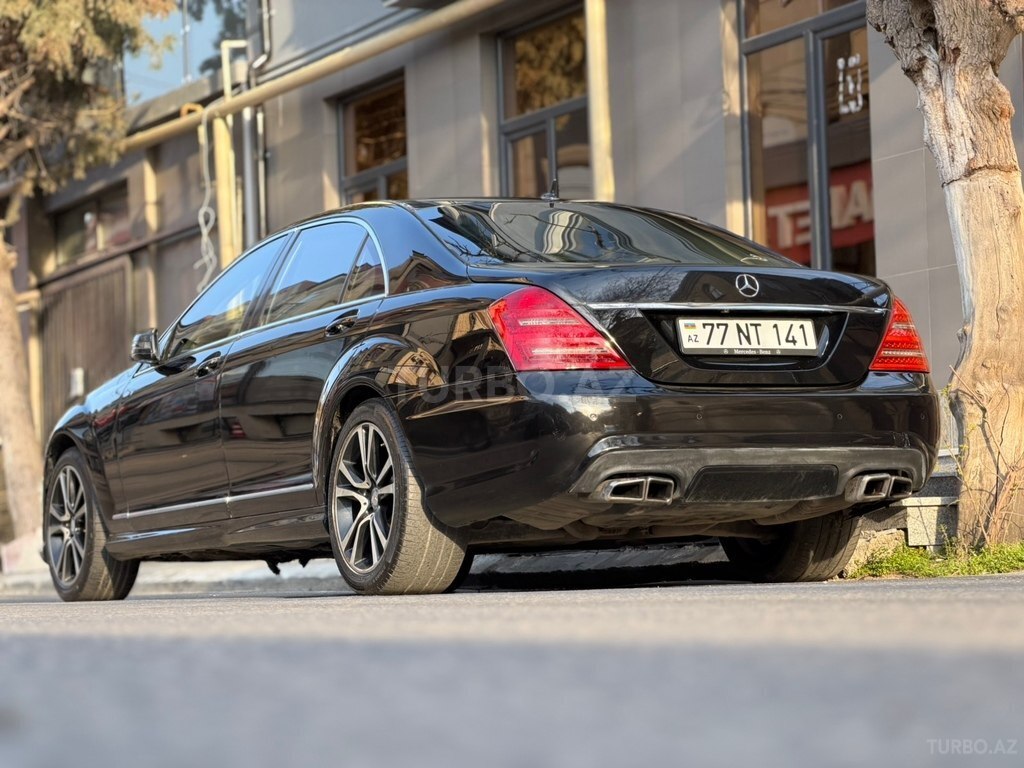 Mercedes S 500