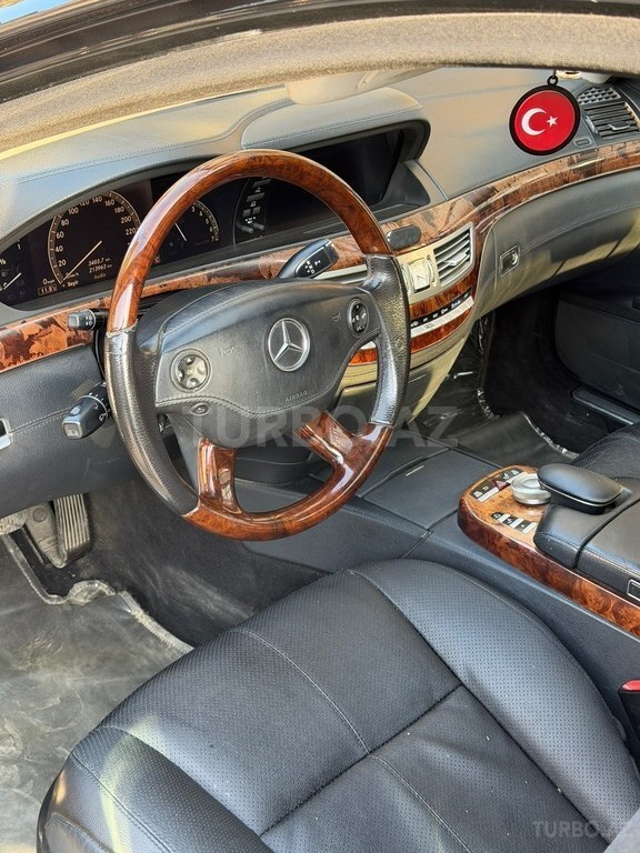 Mercedes S 500