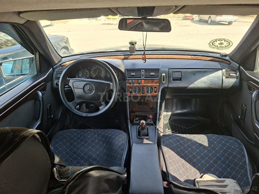 Mercedes C 180