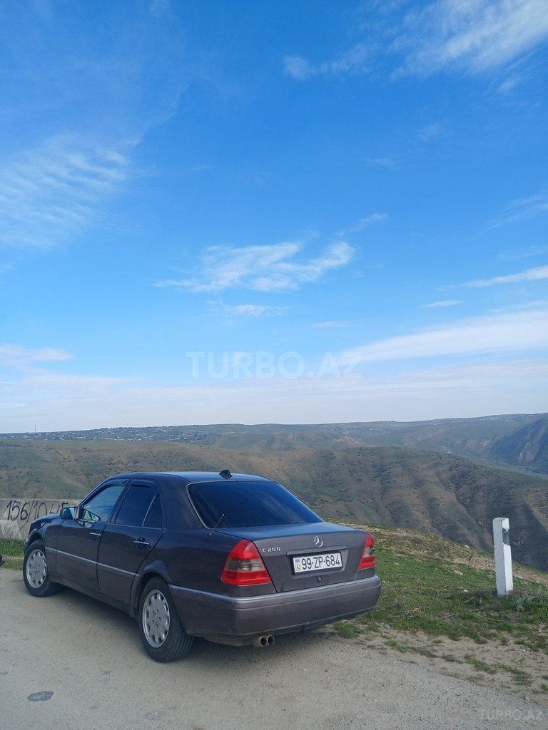 Mercedes C 200