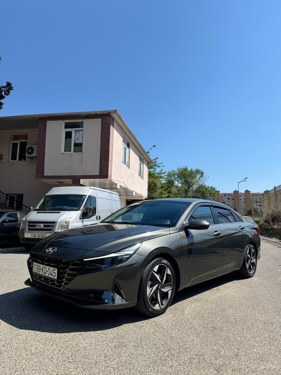 Hyundai Elantra