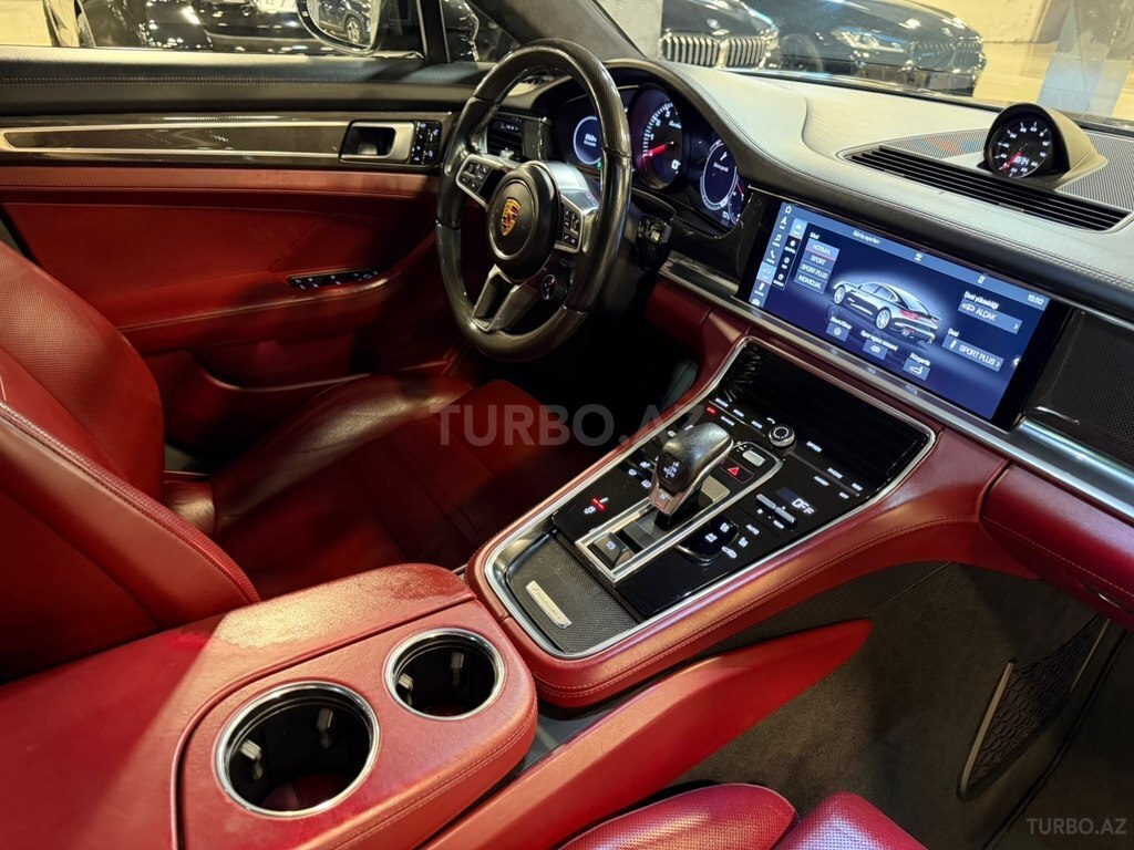 Porsche Panamera Turbo
