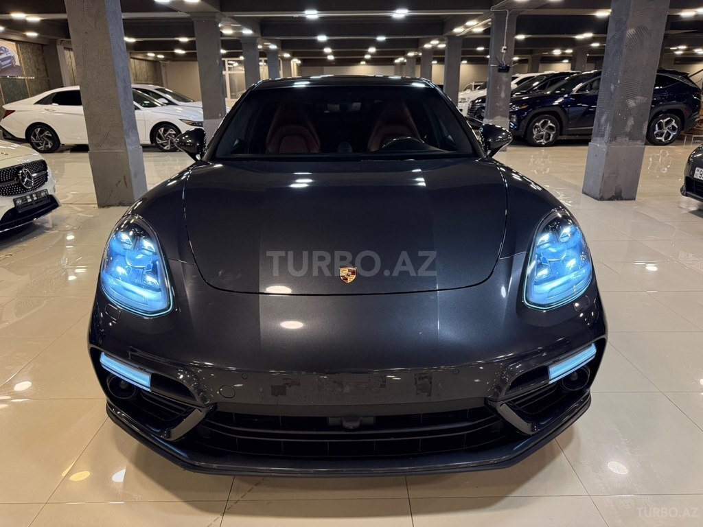 Porsche Panamera Turbo
