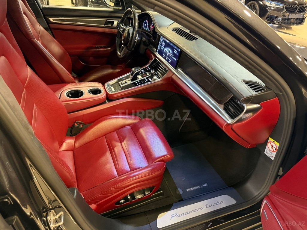 Porsche Panamera Turbo