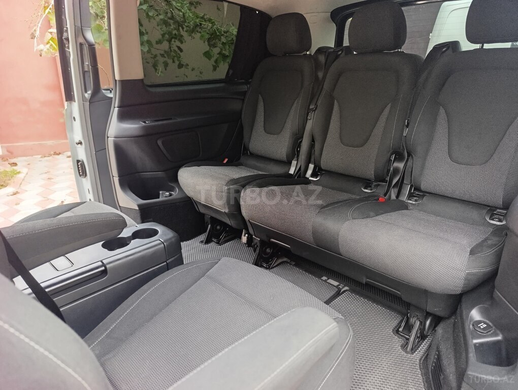 Mercedes V 250