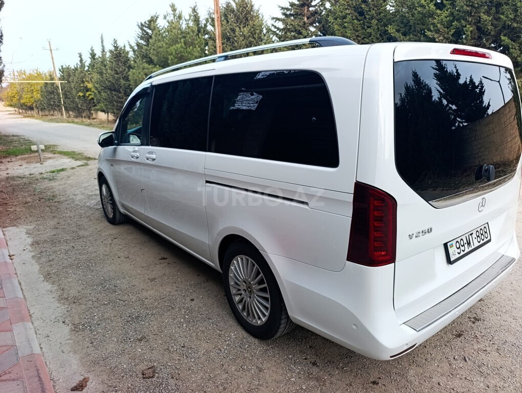 Mercedes V 250