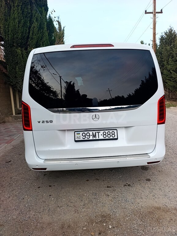 Mercedes V 250