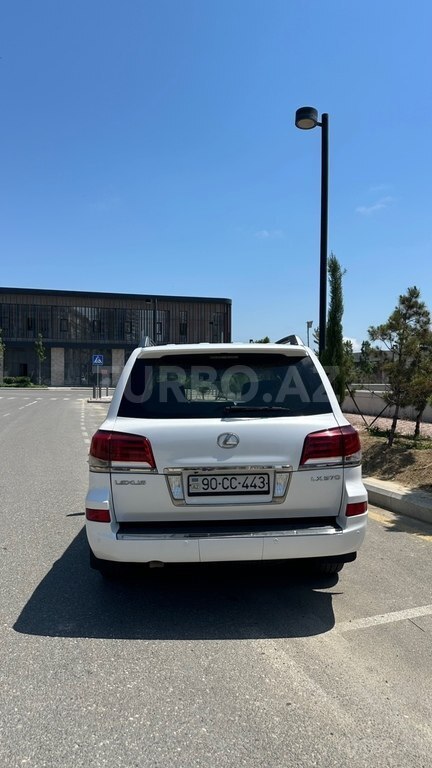 Lexus LX 570
