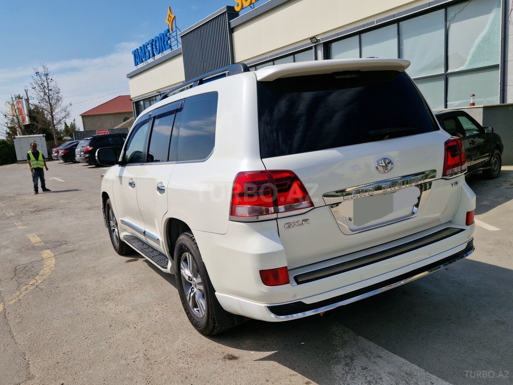 Toyota Land Cruiser