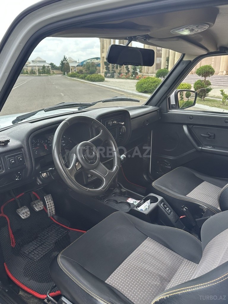 LADA (VAZ) Niva