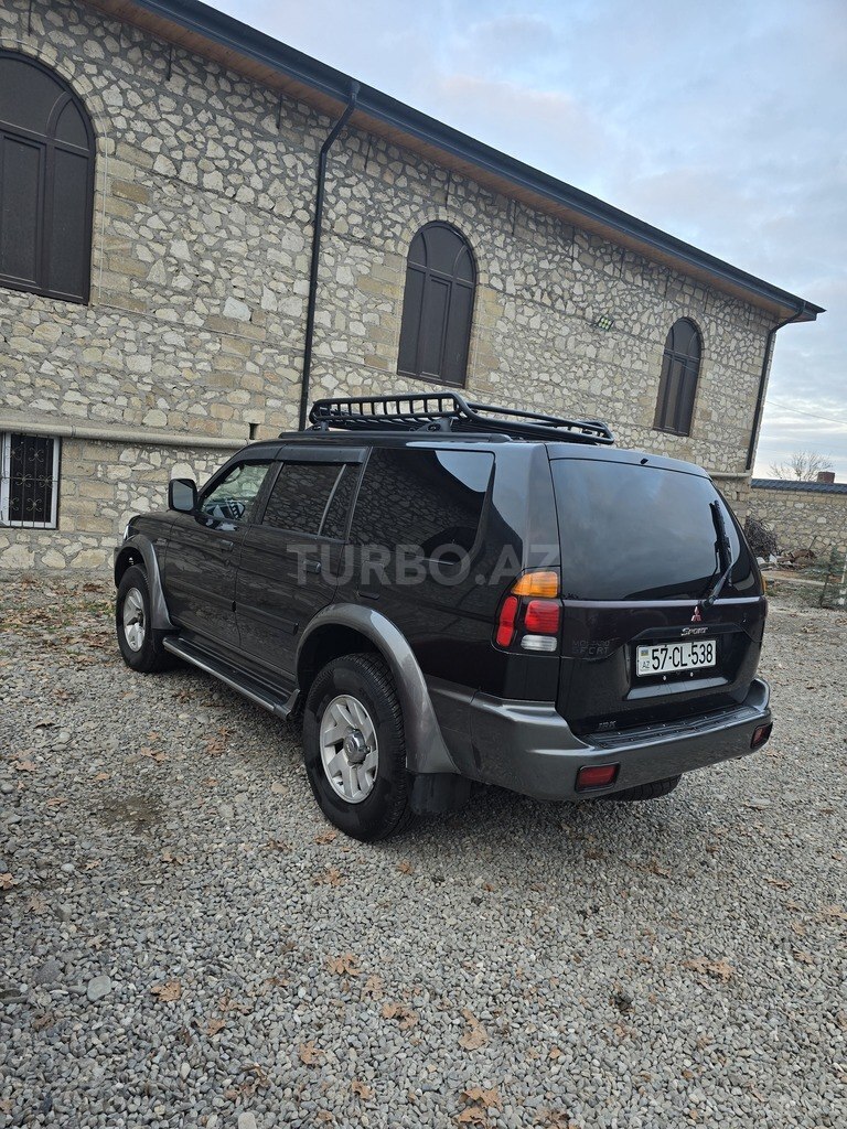 Mitsubishi Montero Sport