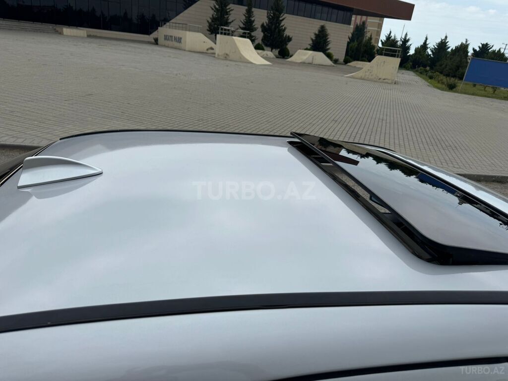 Mercedes C 200