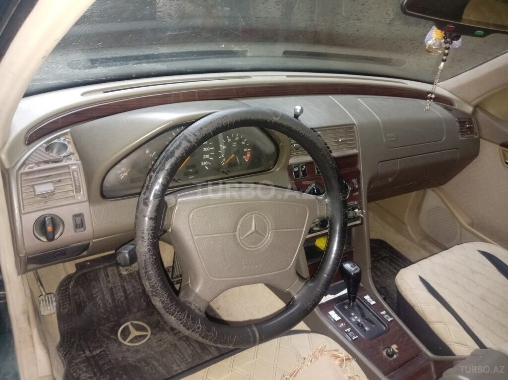 Mercedes C 180