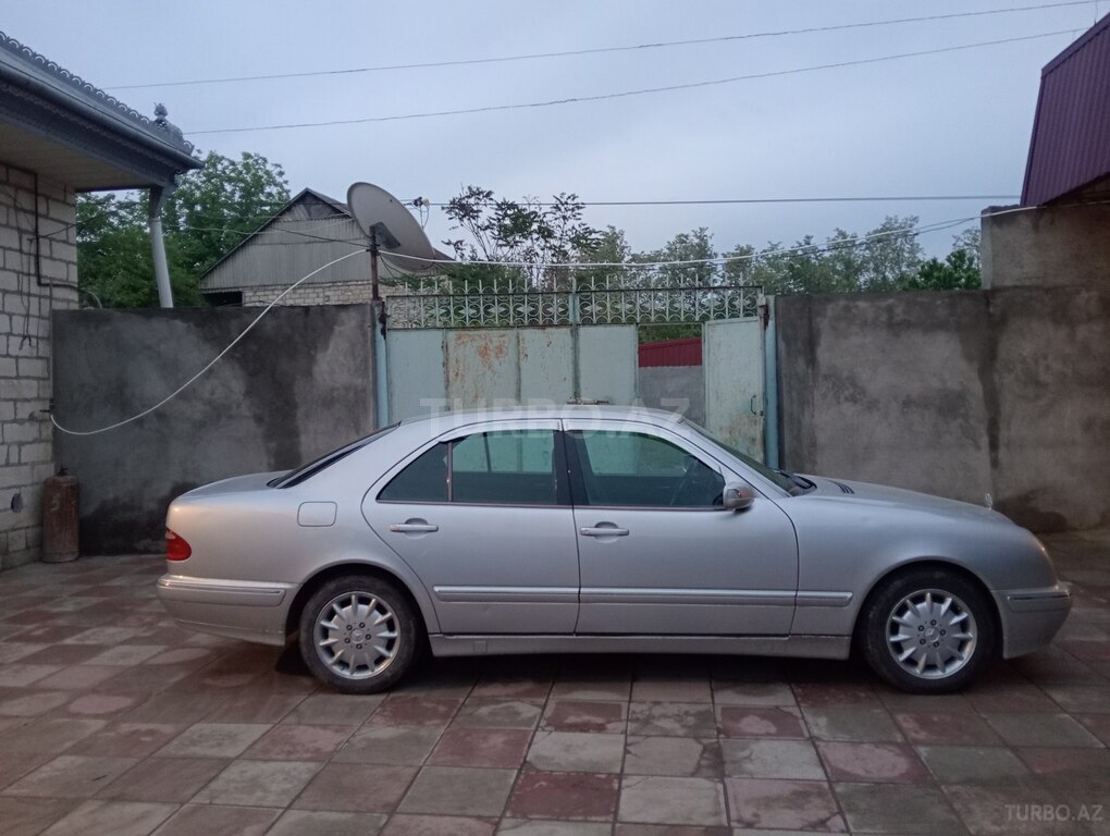 Mercedes C 240