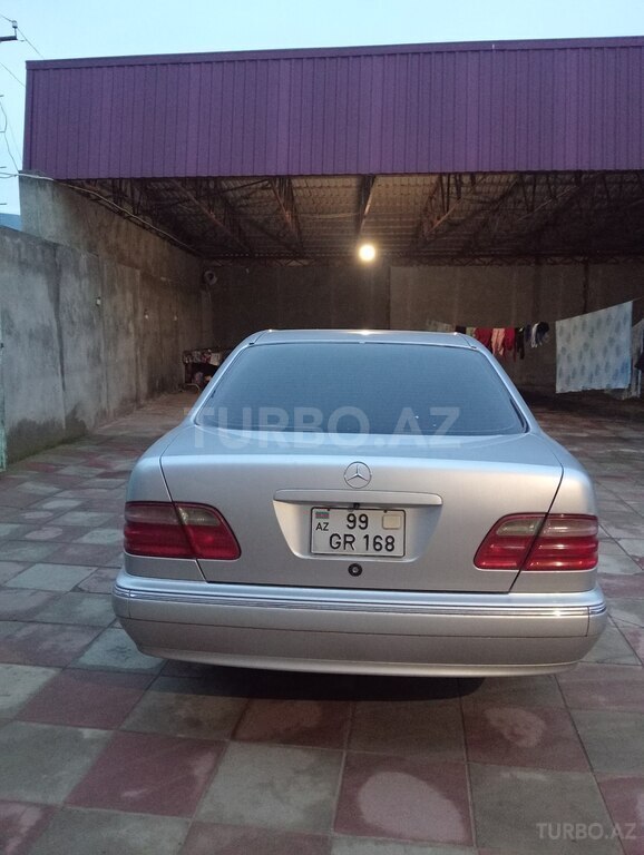 Mercedes C 240