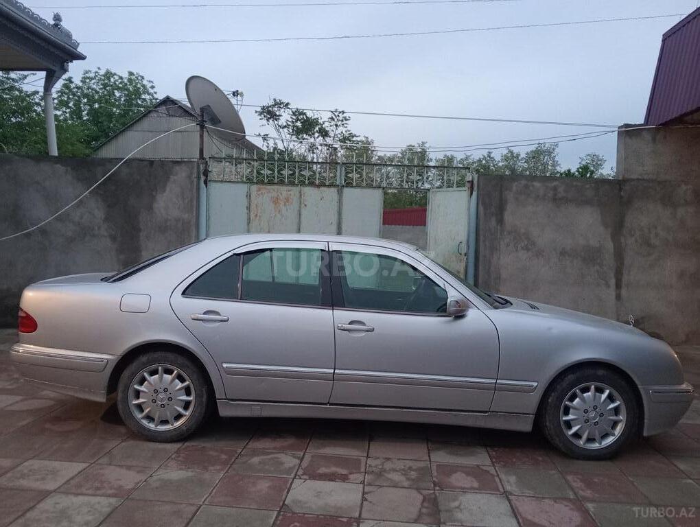 Mercedes C 240