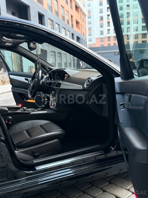 Mercedes C 250