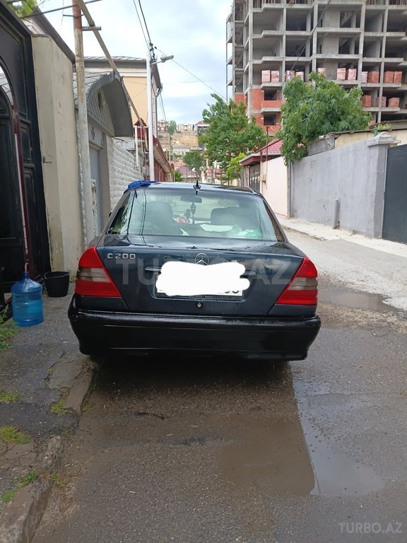 Mercedes C 200