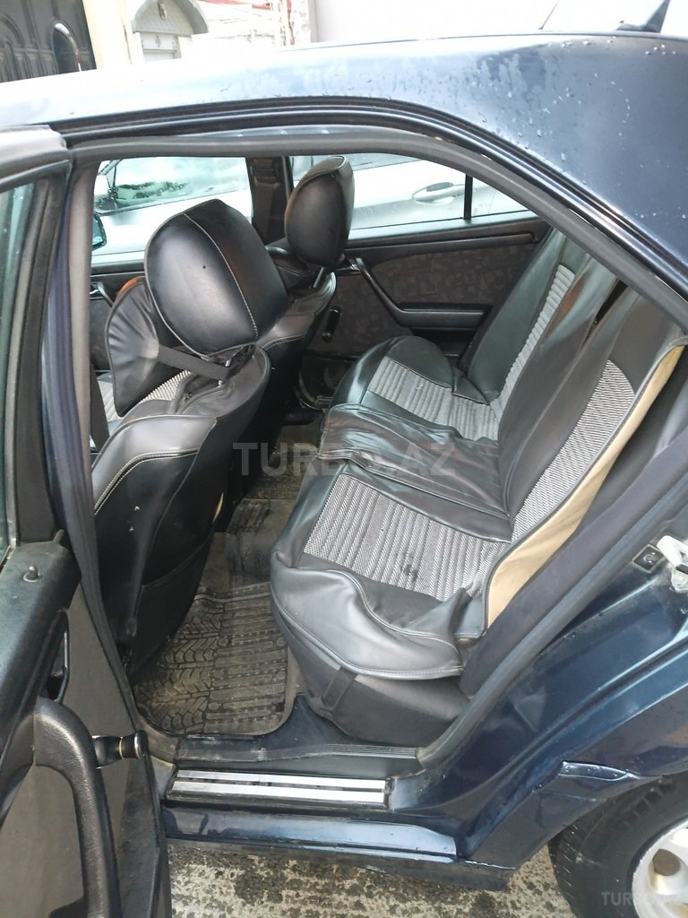 Mercedes C 200