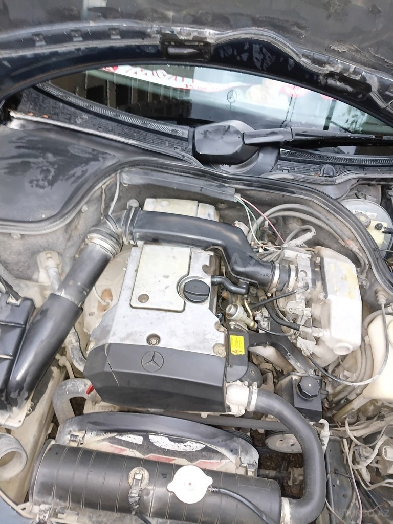 Mercedes C 200
