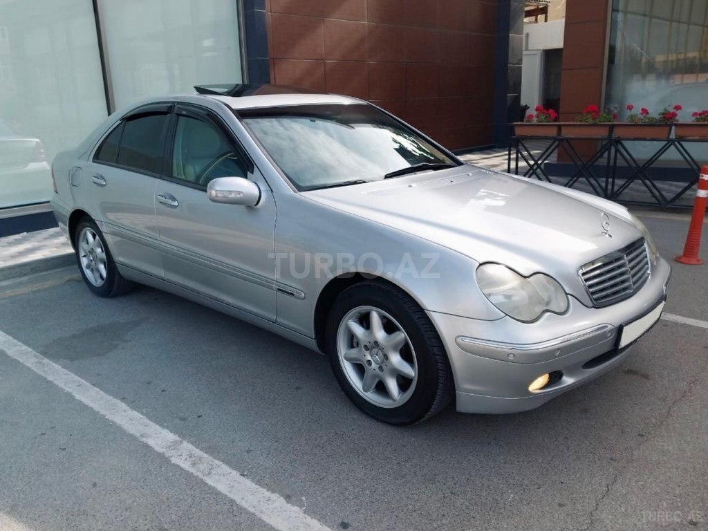 Mercedes C 240