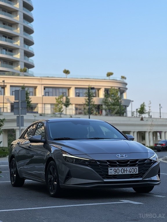 Hyundai Elantra