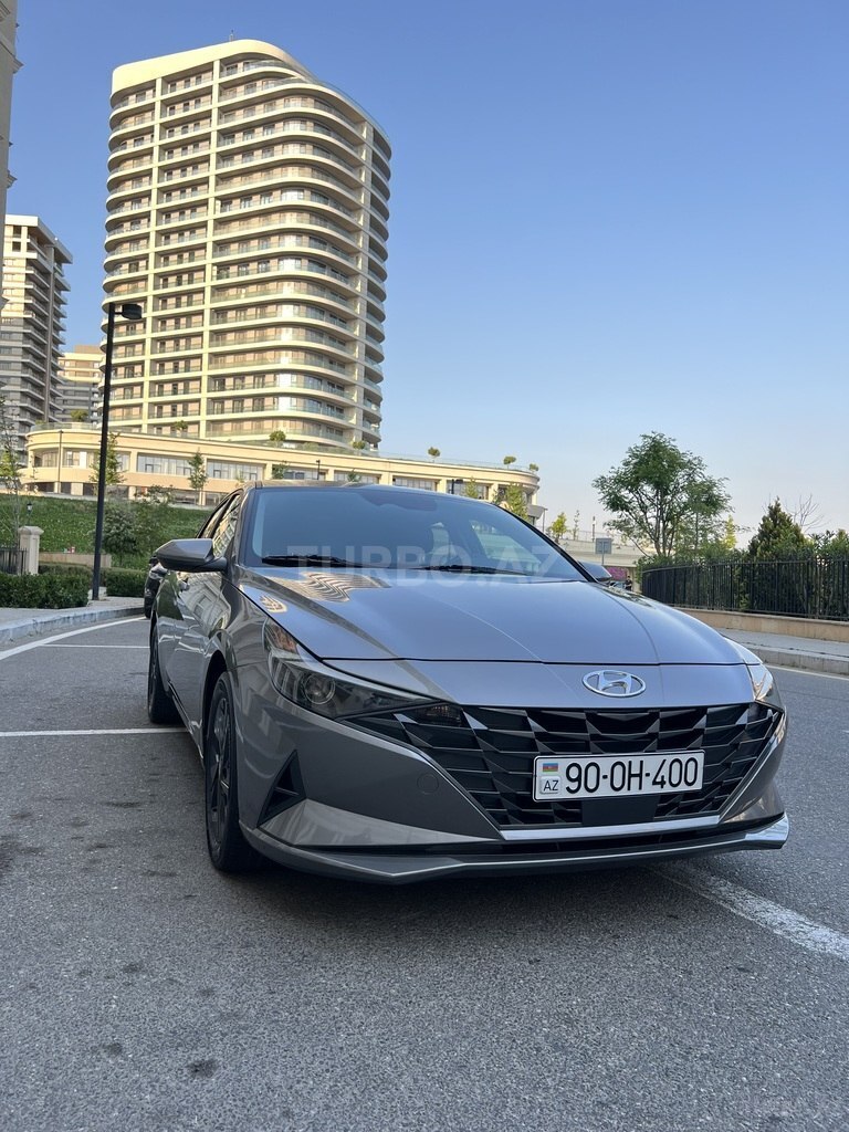 Hyundai Elantra