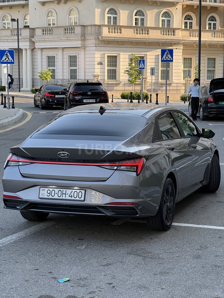Hyundai Elantra