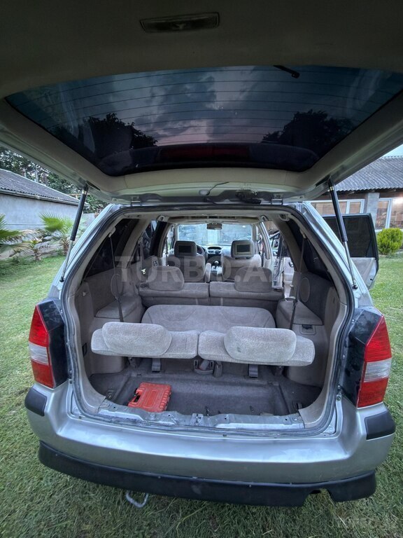Mitsubishi Chariot Grandis