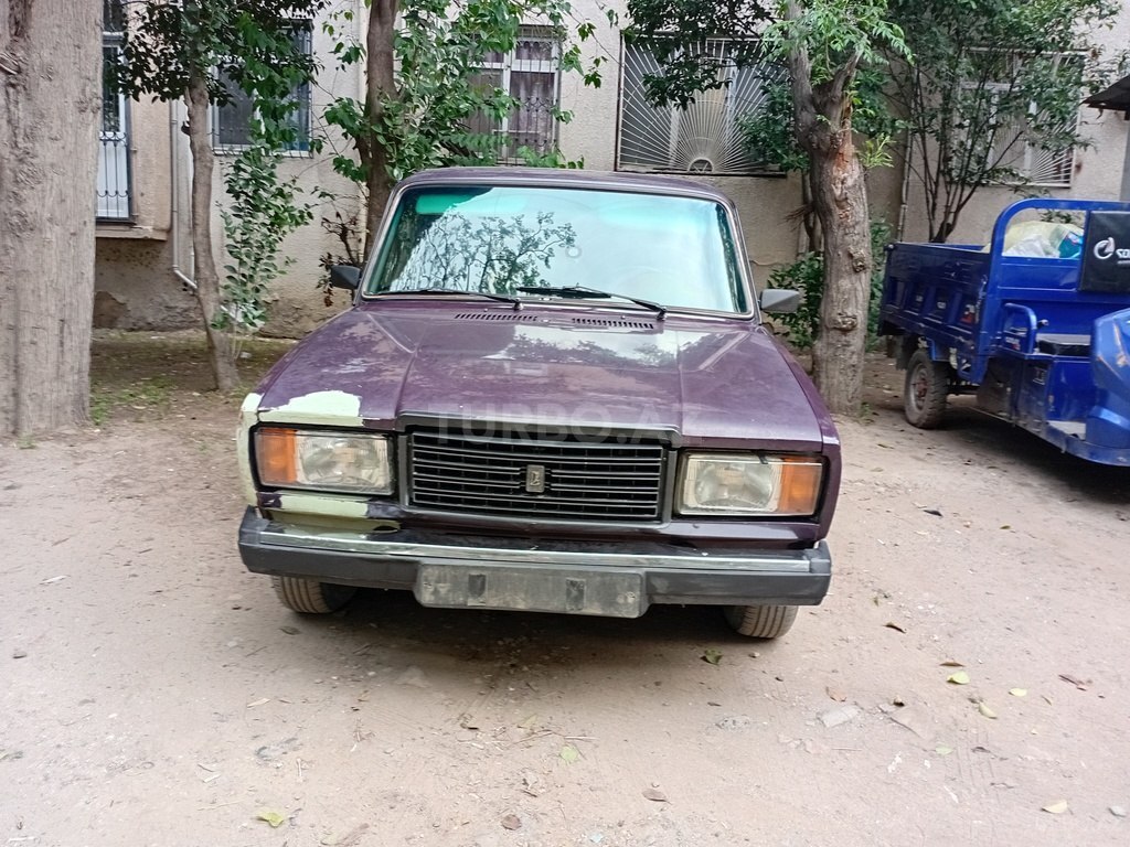 LADA (VAZ) 2107
