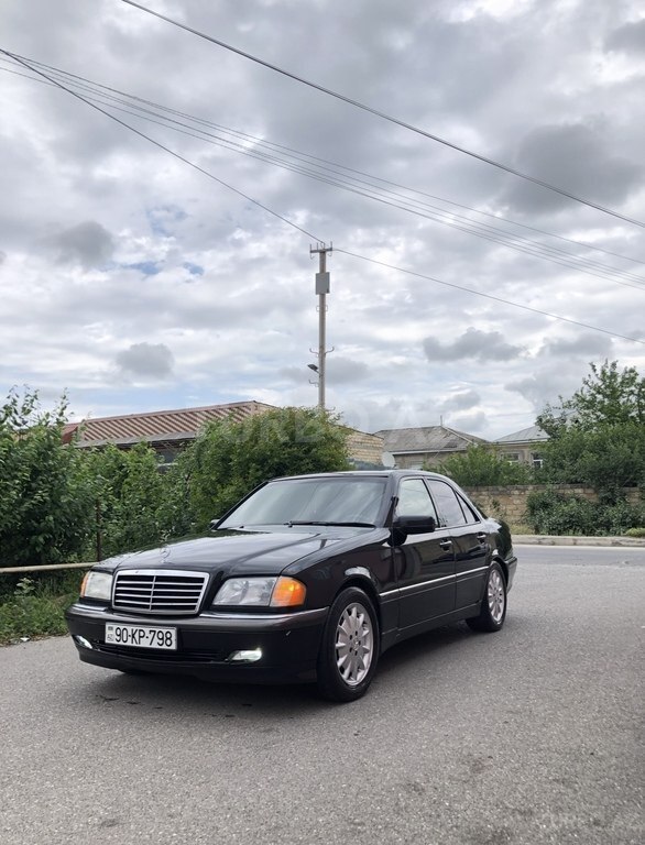 Mercedes C 230