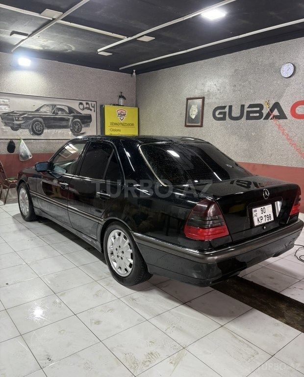 Mercedes C 230