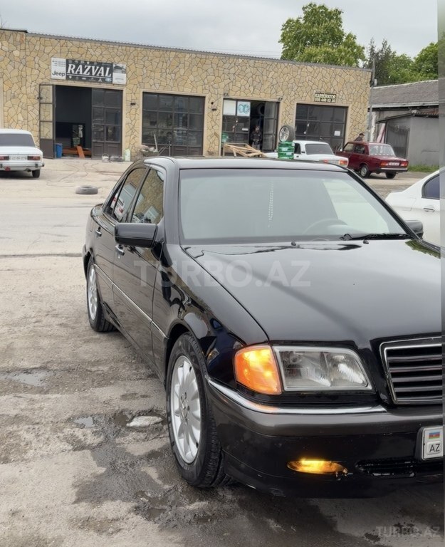 Mercedes C 230