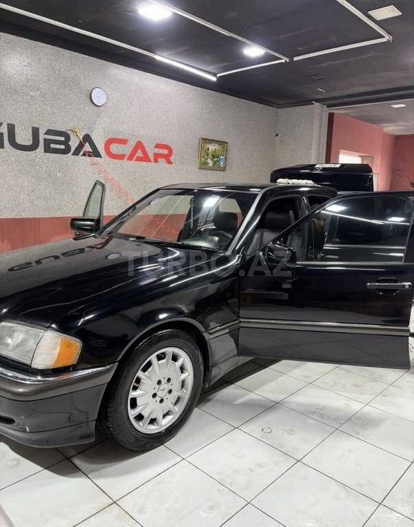 Mercedes C 230