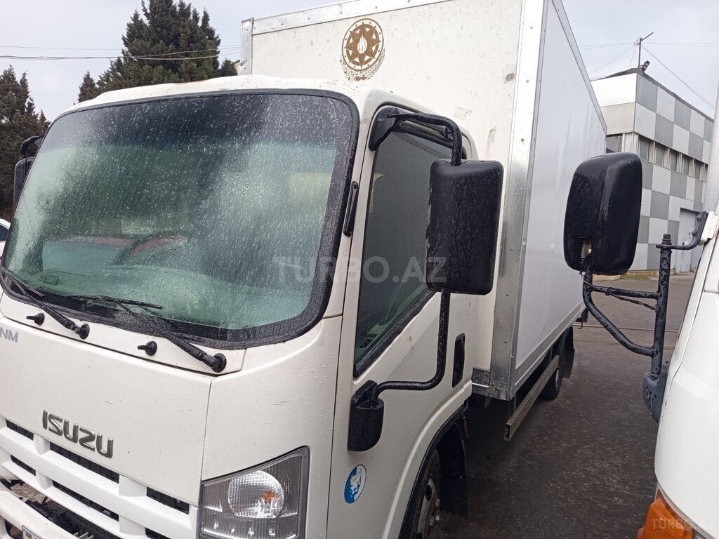 Isuzu NMR 85 H