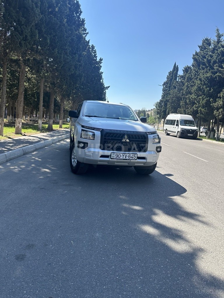 Mitsubishi L200