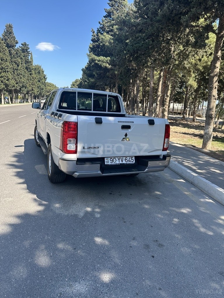 Mitsubishi L200