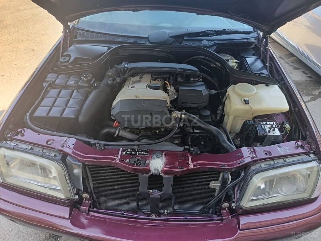 Mercedes C 180